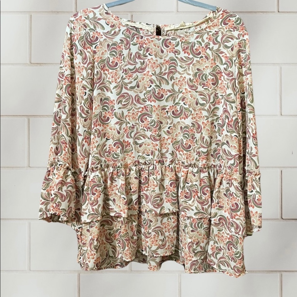 Flint & moss tops